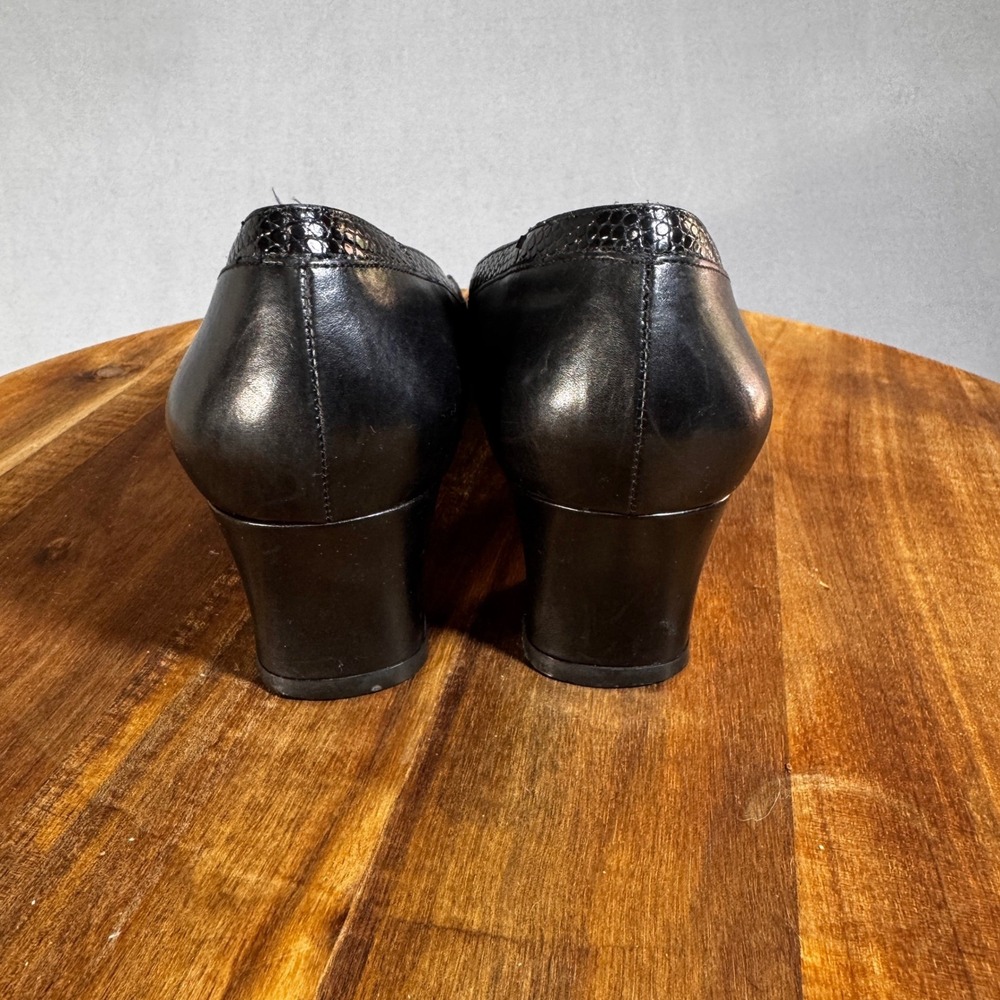 Vintage Salvatore Ferragamo Navy Leather Snakeskin Trim Block Heel Pumps 10Italy - Picture 6 of 8